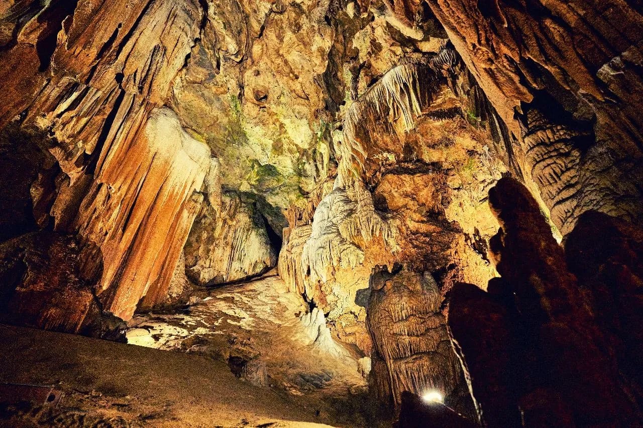 Luray Caverns - Kimdən Inside, United States