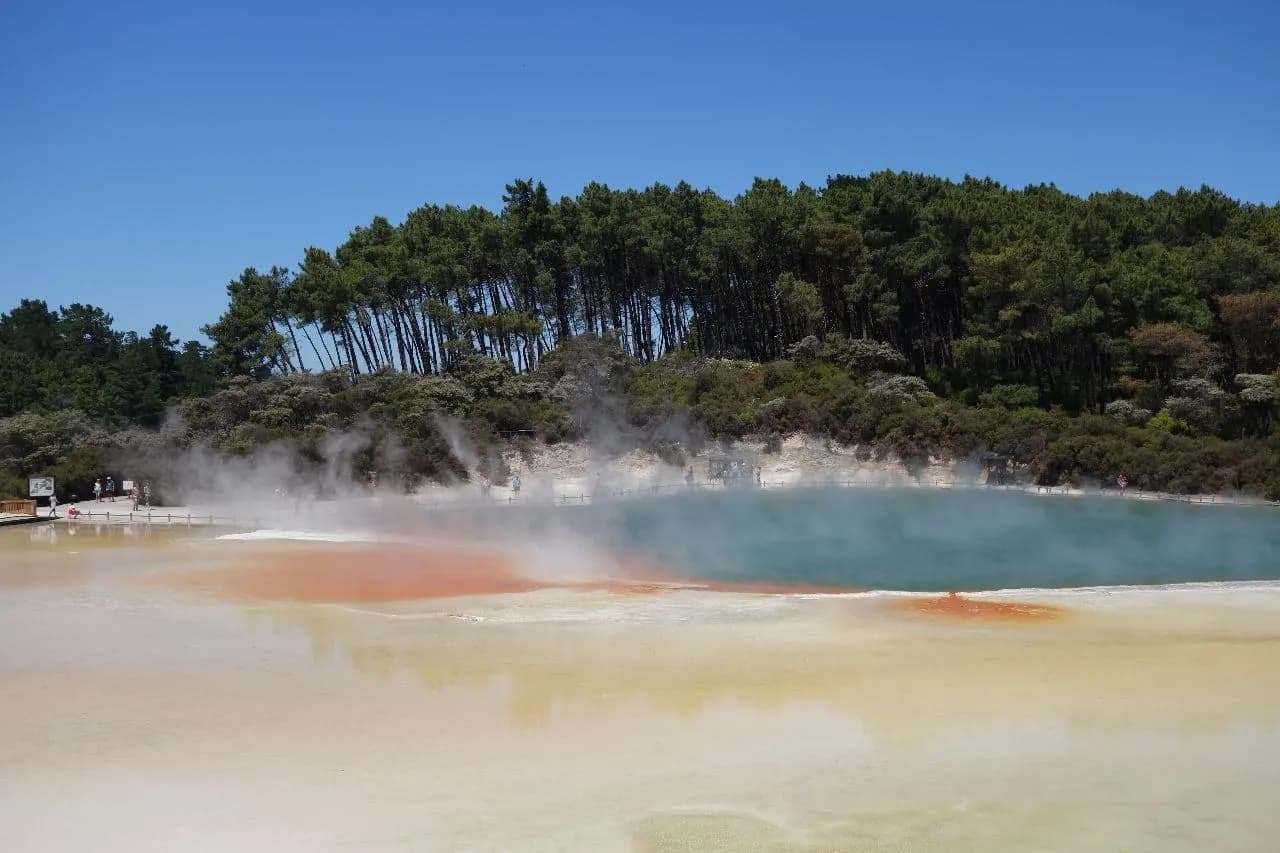Champagne Pool - จาก Wai-O-Tapu, New Zealand