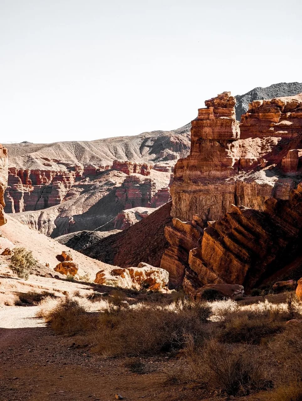 Charyn Canyon - จาก Valley of Castles, Kazakhstan
