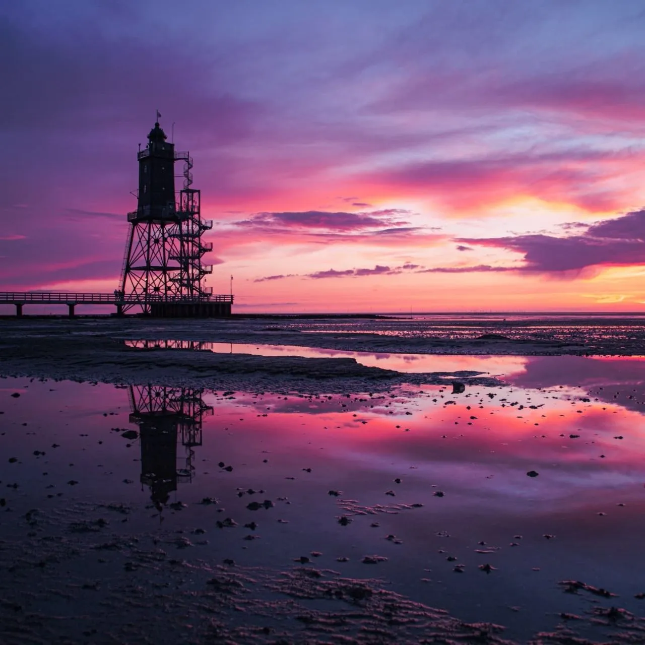 Der Leuchtturm Obereversand in Dorum-Neufeld - Van Am Ufer, Germany