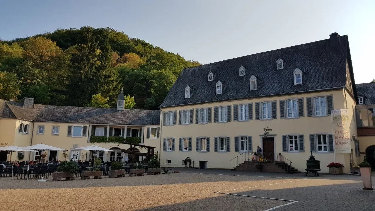 Kloster Machern - Da Vorhof, Germany