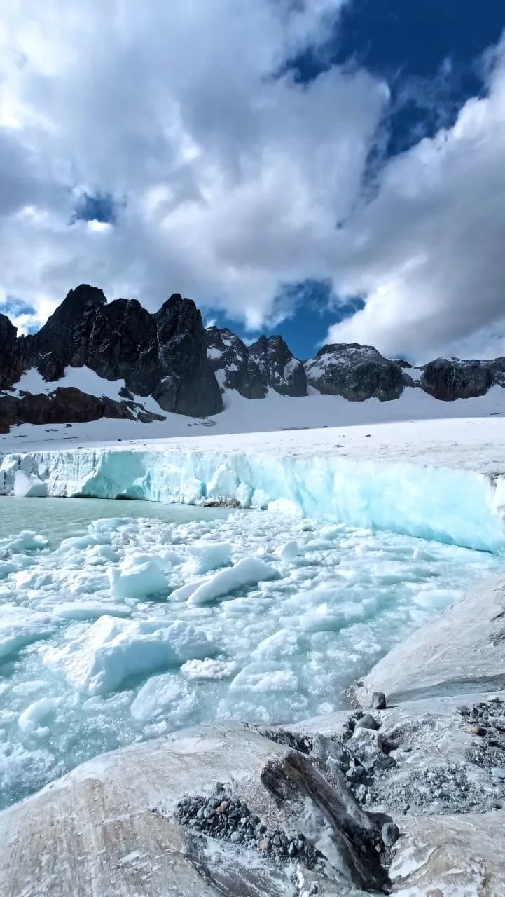 Glaciar Ojo del Albino - Argentina