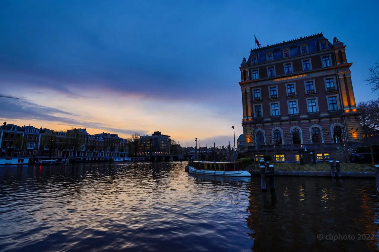 The Amstel River & InterContinental Hotel - Da Torontobrug, Netherlands