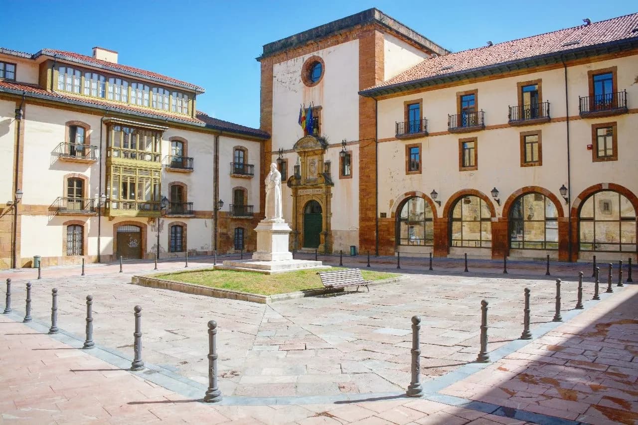 Estatua de Feijoo - Spain