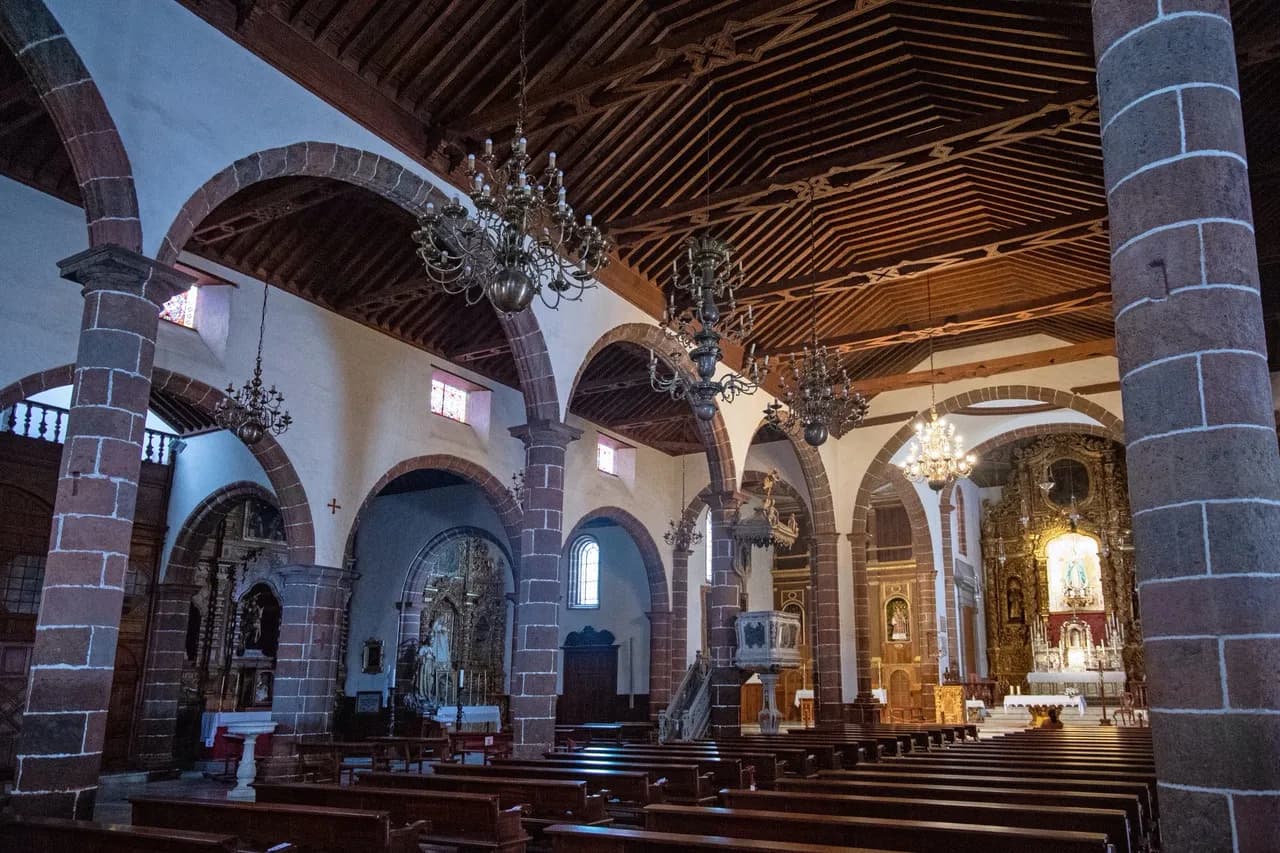 Iglesia de Nuestra Señora de la Concepción - Desde Inside, Spain