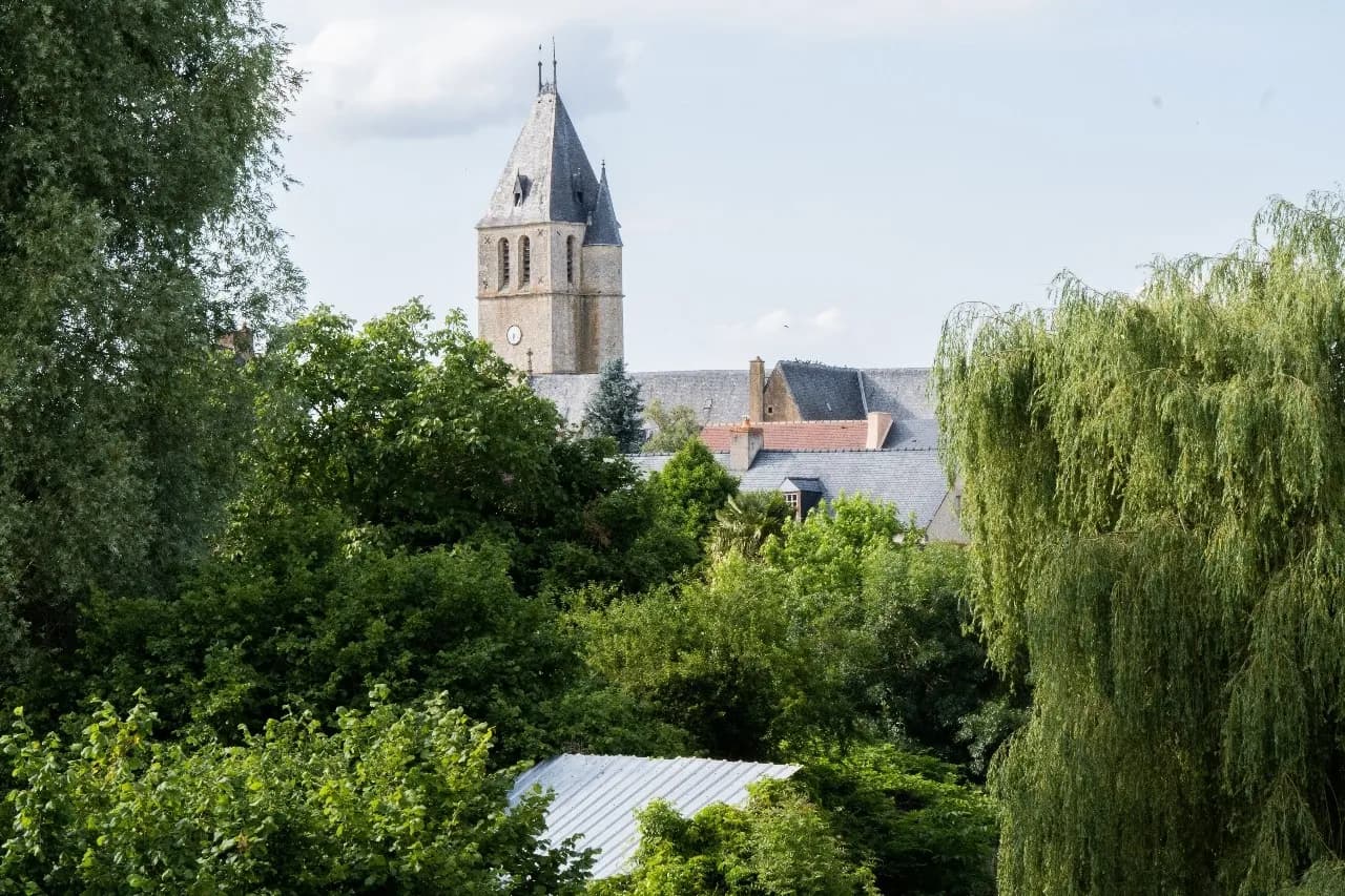 Église Saint-Germain - З Pont de la Madeleine, France