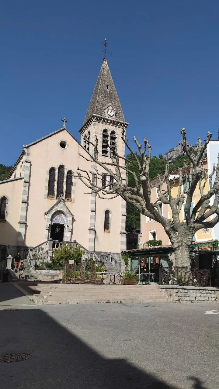 Chiesa del Sacro Cuore - De Piazza della chiesa, France
