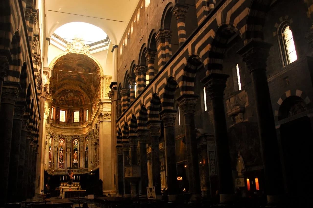 Cattedrale di San Lorenzo - จาก Inside, Italy