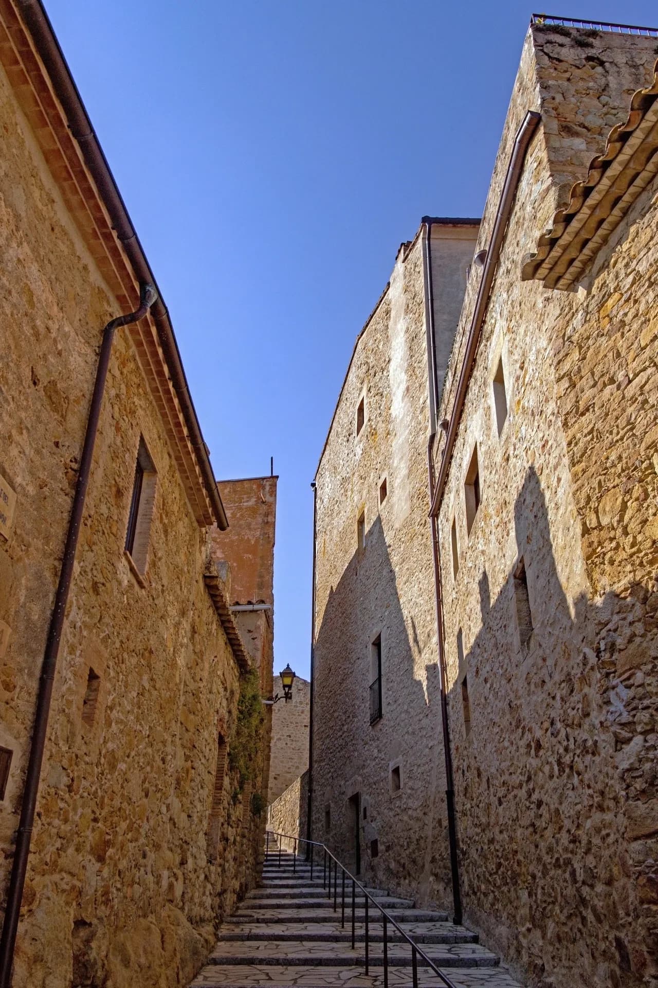 Carrer de l'Abeurador - Z Pals, Spain