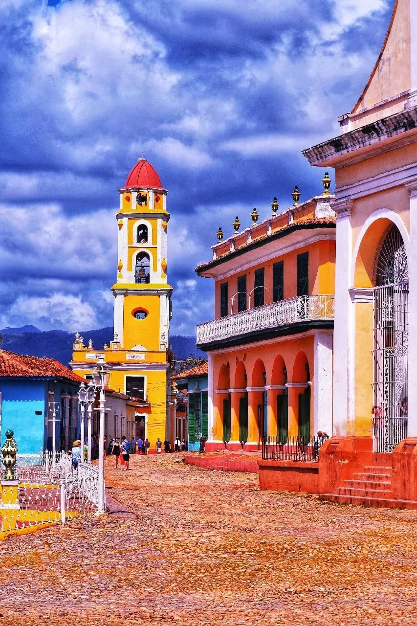 Convento de San Francisco de Asís - Z Plaza Mayor, Cuba