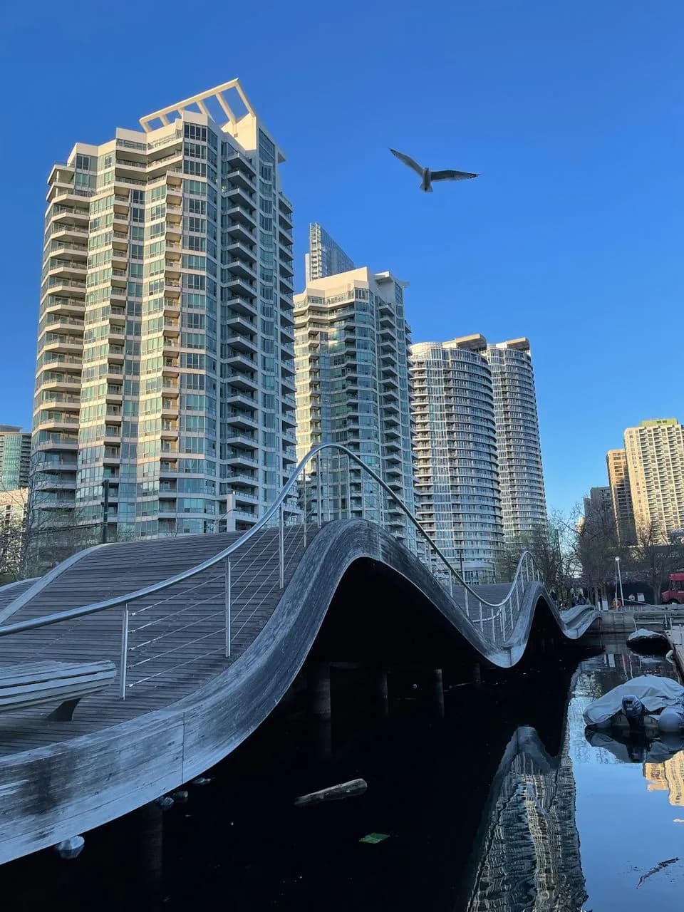 Simcoe WaveDeck - Dari Waterfront Trail, Canada