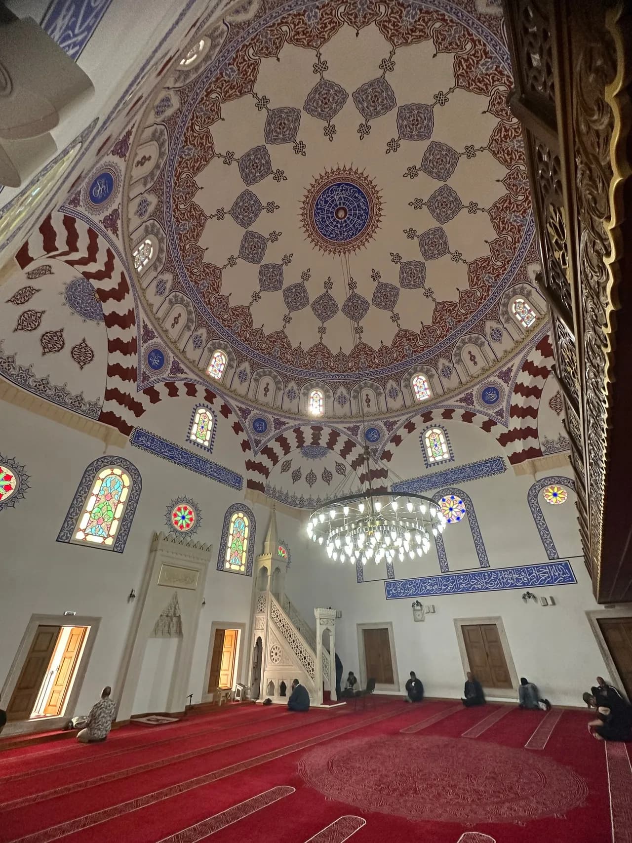 Central Mosque of Sofia - Banya Bashi Mosque - から Inside, Bulgaria